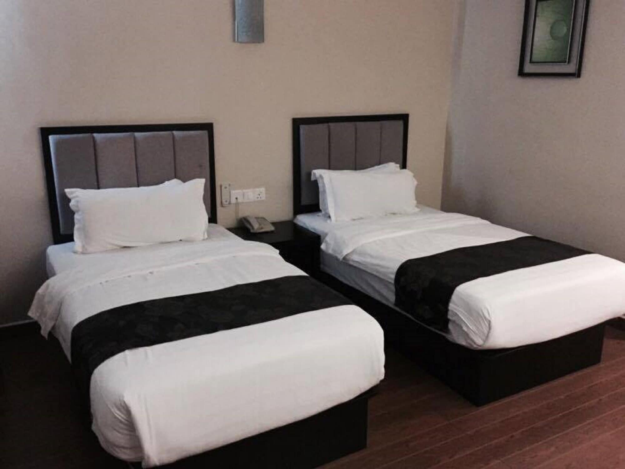 Kk Waterfront Hotel Kota Kinabalu Bagian luar foto