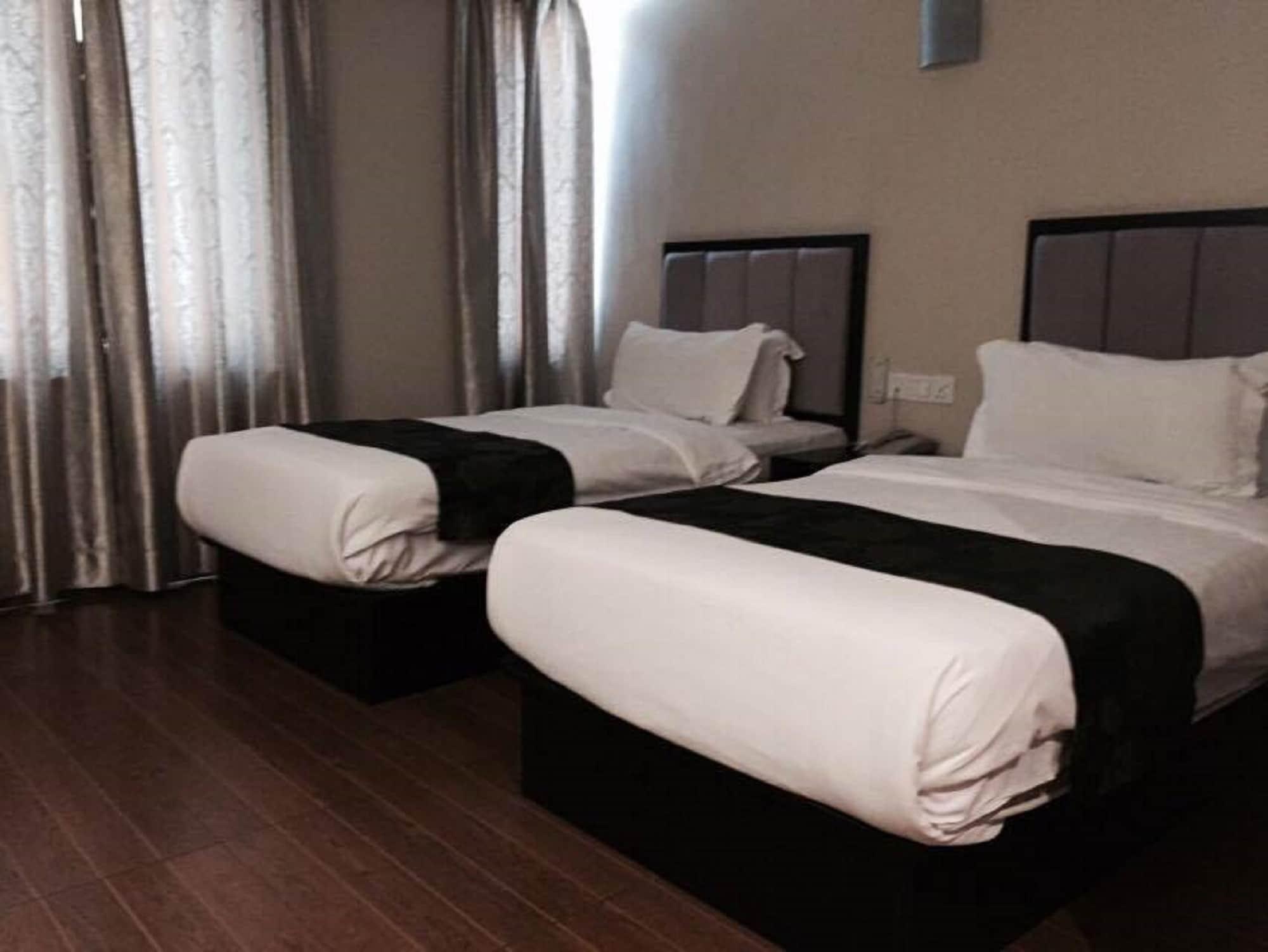 Kk Waterfront Hotel Kota Kinabalu Bagian luar foto