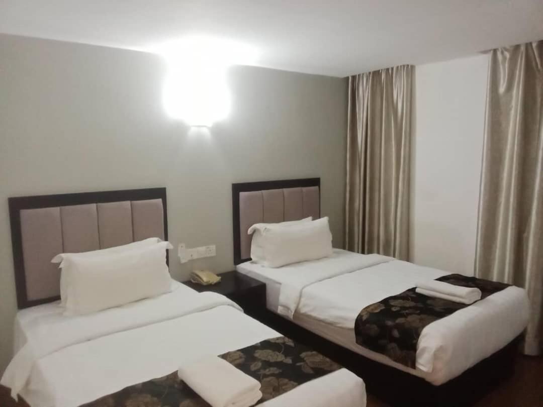 Kk Waterfront Hotel Kota Kinabalu Bagian luar foto